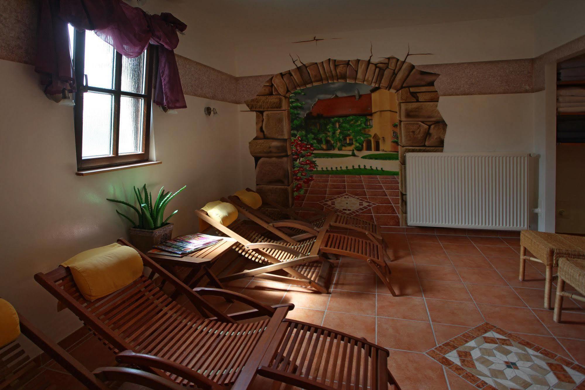 Worners Schloss Weingut & Wellness-Hotel Prichsenstadt Luaran gambar